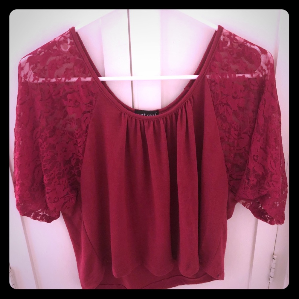wet seal lacy magenta top size s